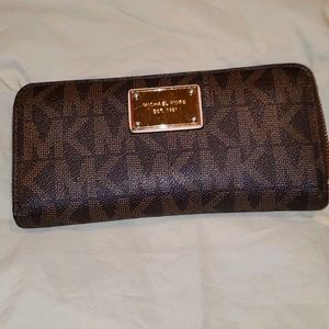Michael Kors wallet